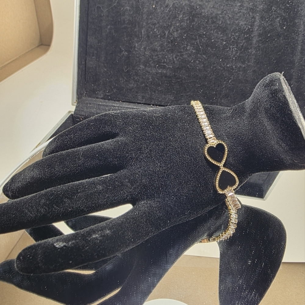 Gold Infinity Heart Bracelet
